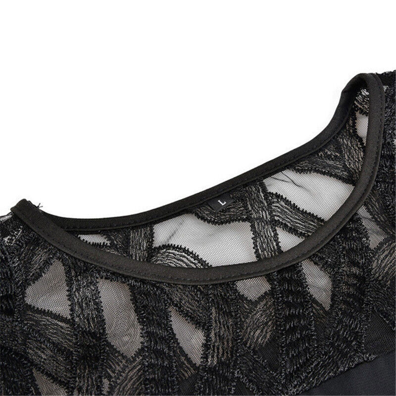 Elegante jurk met kanten mouwen die flatteert